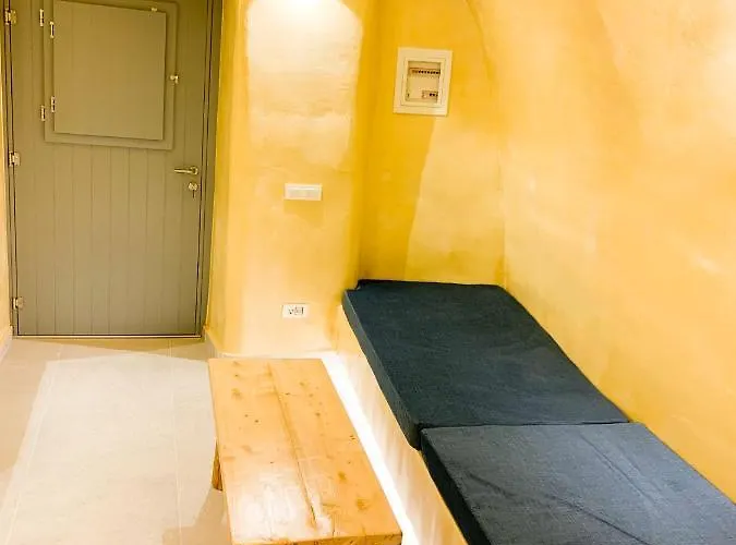 M Santorini Johnnie Cave Дом отдыха *